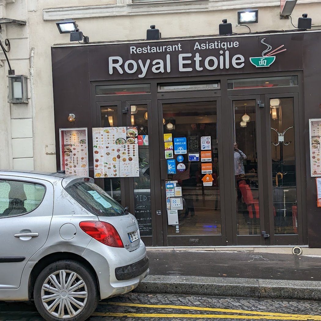 Royal Etoile 2